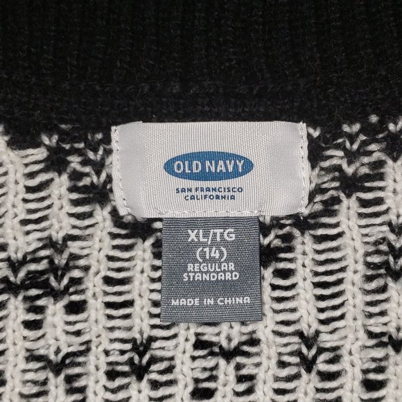 woman`s shrugs/cardigan - Picture 4 of 9